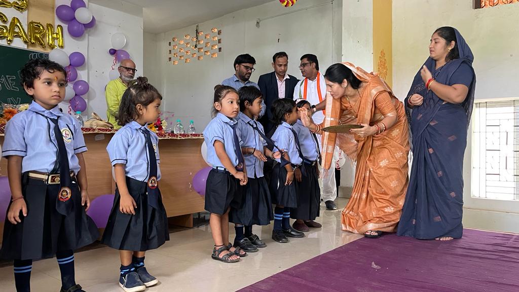 विधायक उत्तरी जांगड़े का धुआंधार जनसंपर्क जारी विभिन्न कार्यक्रमों में हुई शामिल